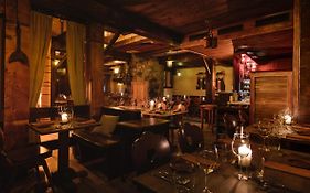 Guesthouse By The Rex